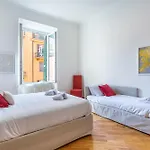 Iflat Classic Palazzo Fons Trevi A15 Lägenhet
